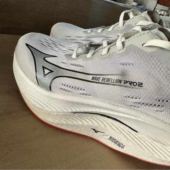Mizuno Women's Wave Rebellion Pro 2 Running Shoe Size 7.5 - Picture 4 of 9